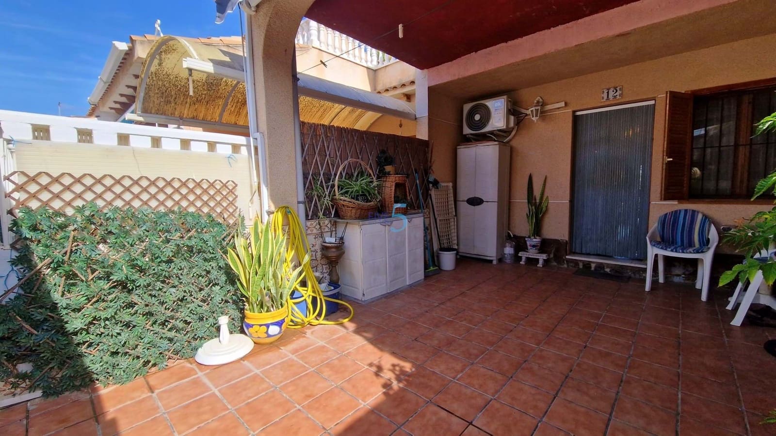 2 soveværelse Byhus til salg i Los Altos med swimmingpool garage - € 174.950 (Ref: 9289587)