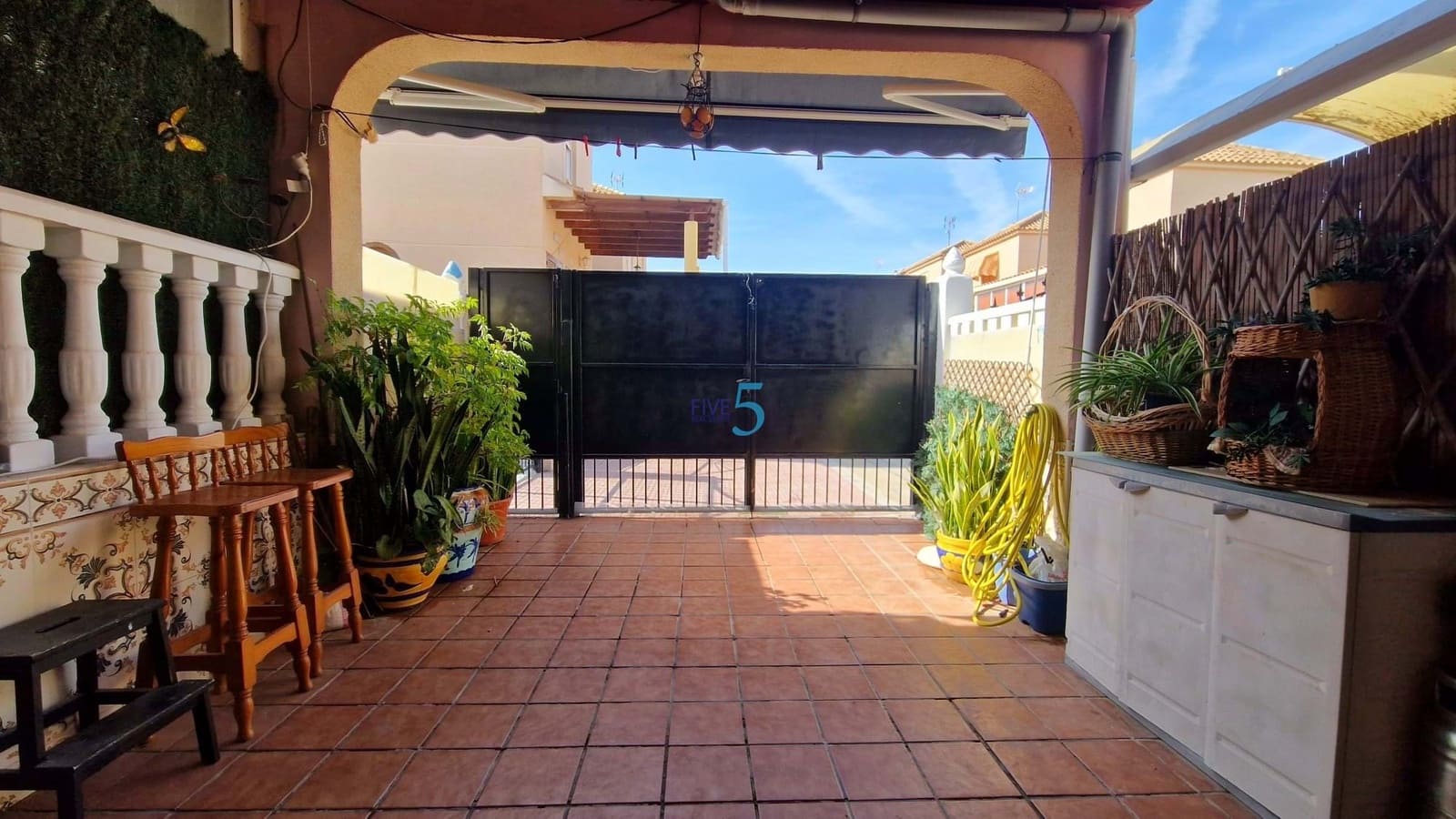 2 soveværelse Byhus til salg i Los Altos med swimmingpool garage - € 174.950 (Ref: 9289587)