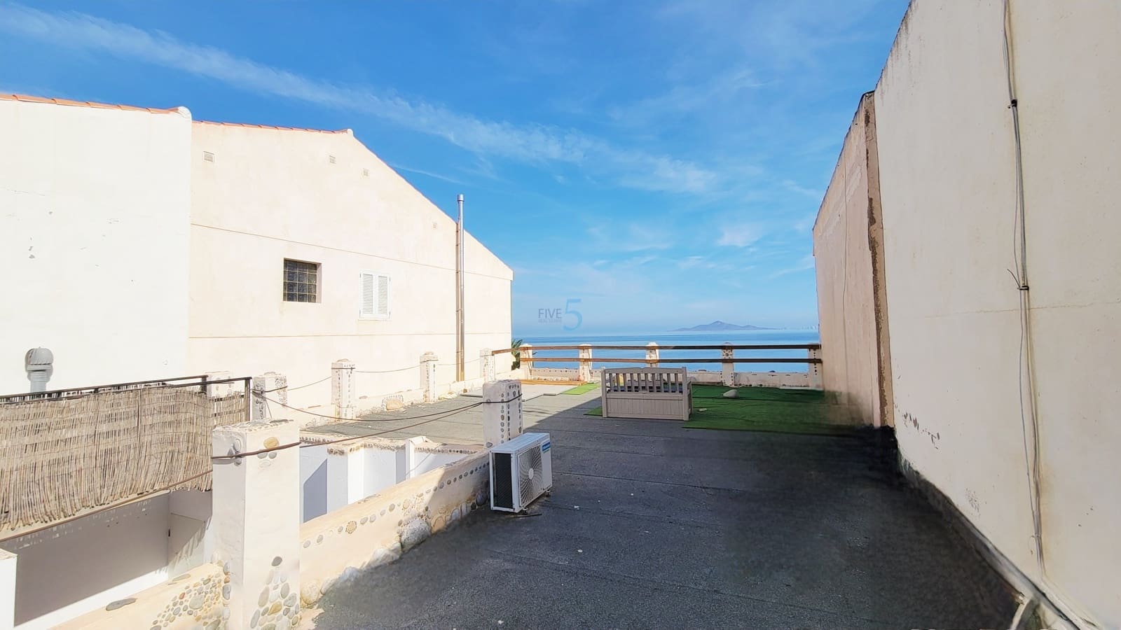 Chalet de 4 habitaciones en Los Nietos en venta - 185.000 € (Ref: 9292390)