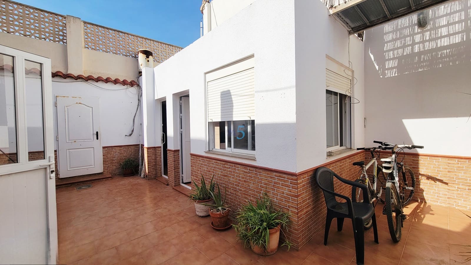 Chalet de 4 habitaciones en Los Nietos en venta - 185.000 € (Ref: 9292390)