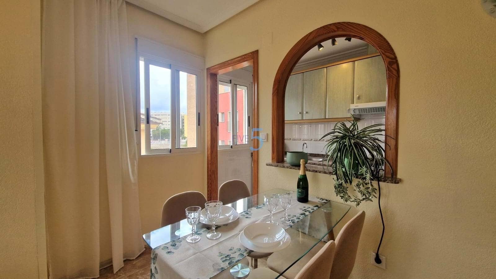 2 quarto Apartamento para venda em Torrevieja com piscina - 147 000 € (Ref: 9292393)