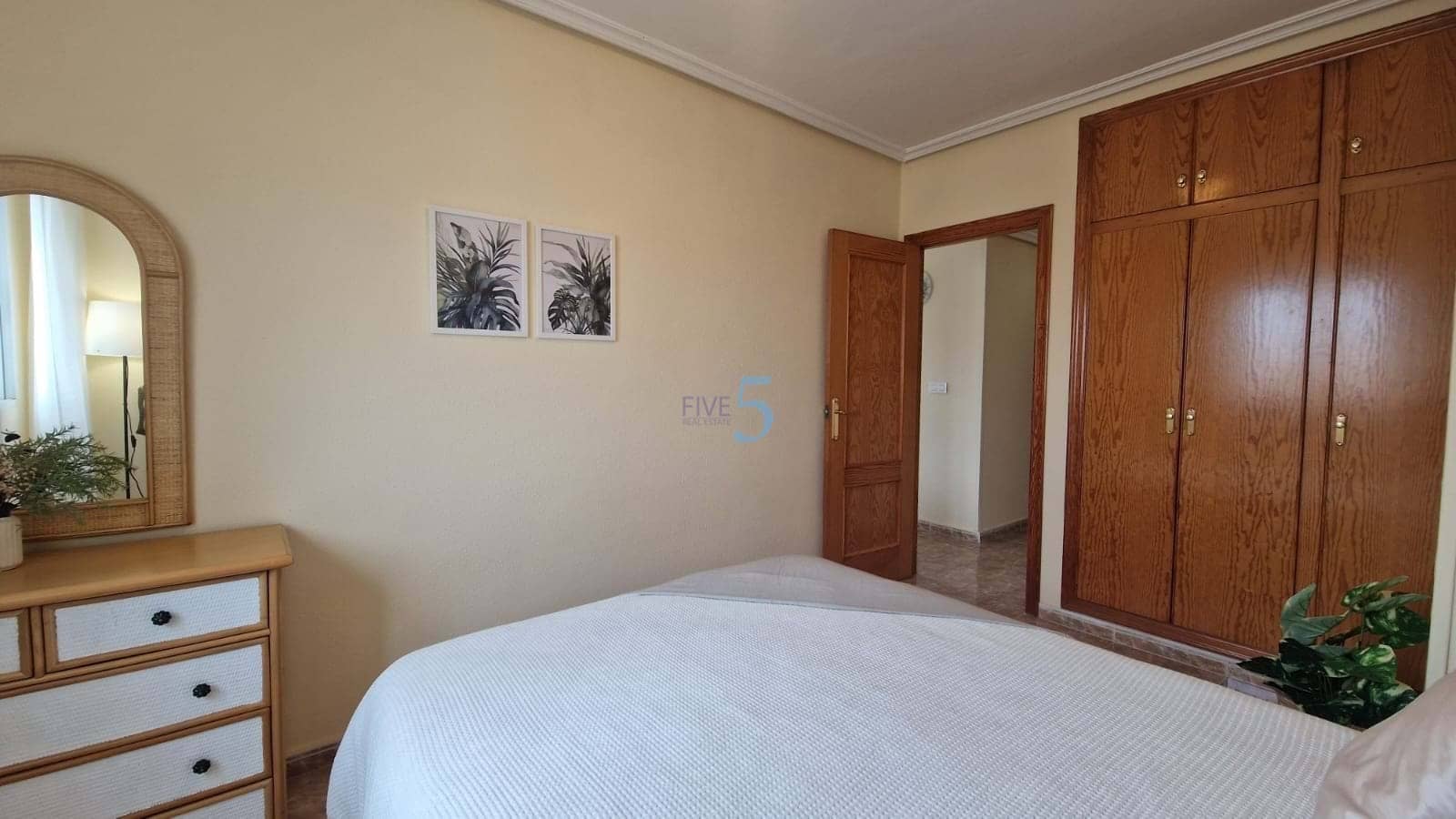 2 quarto Apartamento para venda em Torrevieja com piscina - 147 000 € (Ref: 9292393)