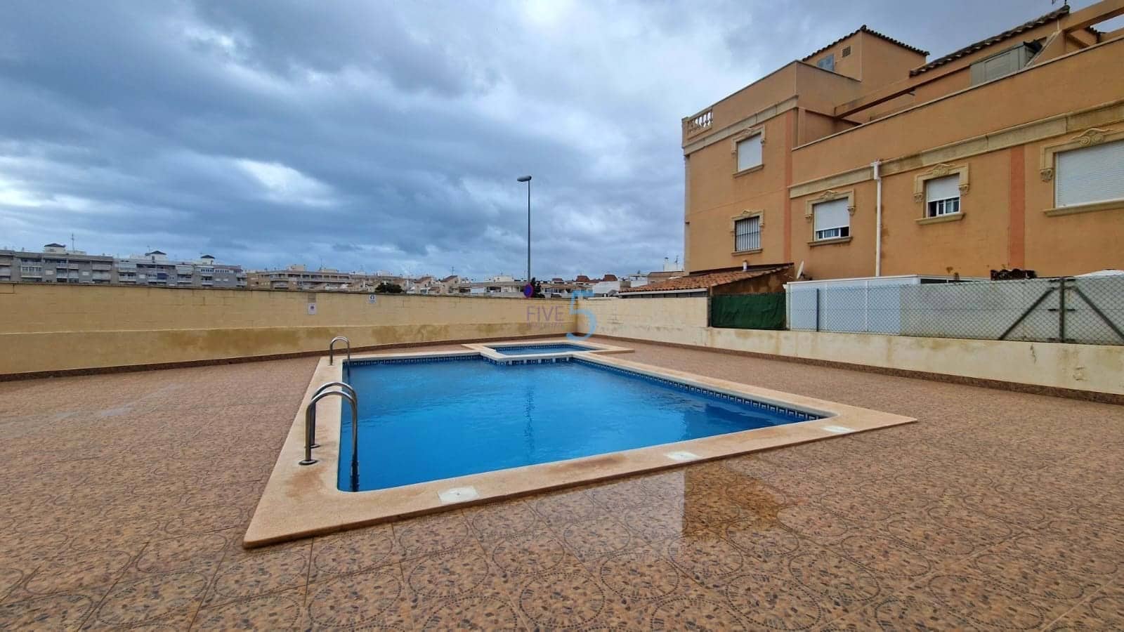 2 quarto Apartamento para venda em Torrevieja com piscina - 147 000 € (Ref: 9292393)