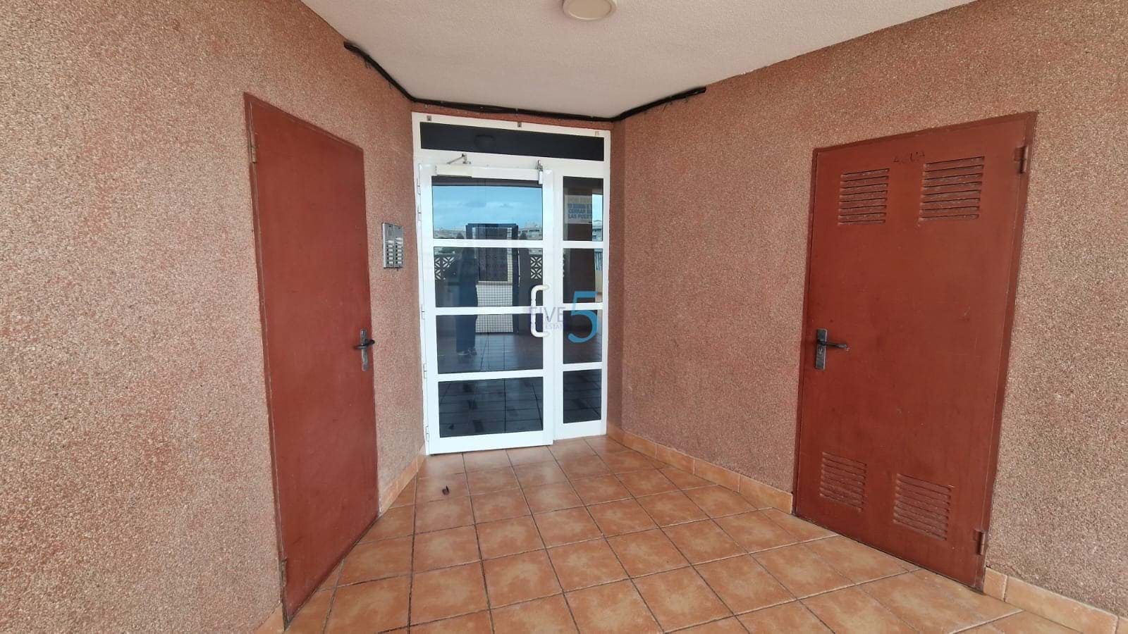 2 quarto Apartamento para venda em Torrevieja com piscina - 147 000 € (Ref: 9292393)
