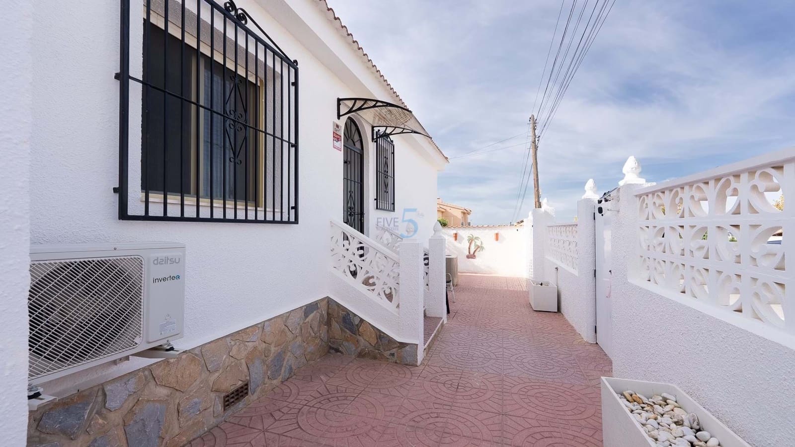 3 soveværelse Villa til salg i Ciudad Quesada med swimmingpool - € 398.000 (Ref: 9294960)