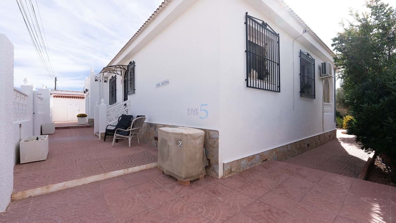 3 soveværelse Villa til salg i Ciudad Quesada med swimmingpool - € 398.000 (Ref: 9294960)