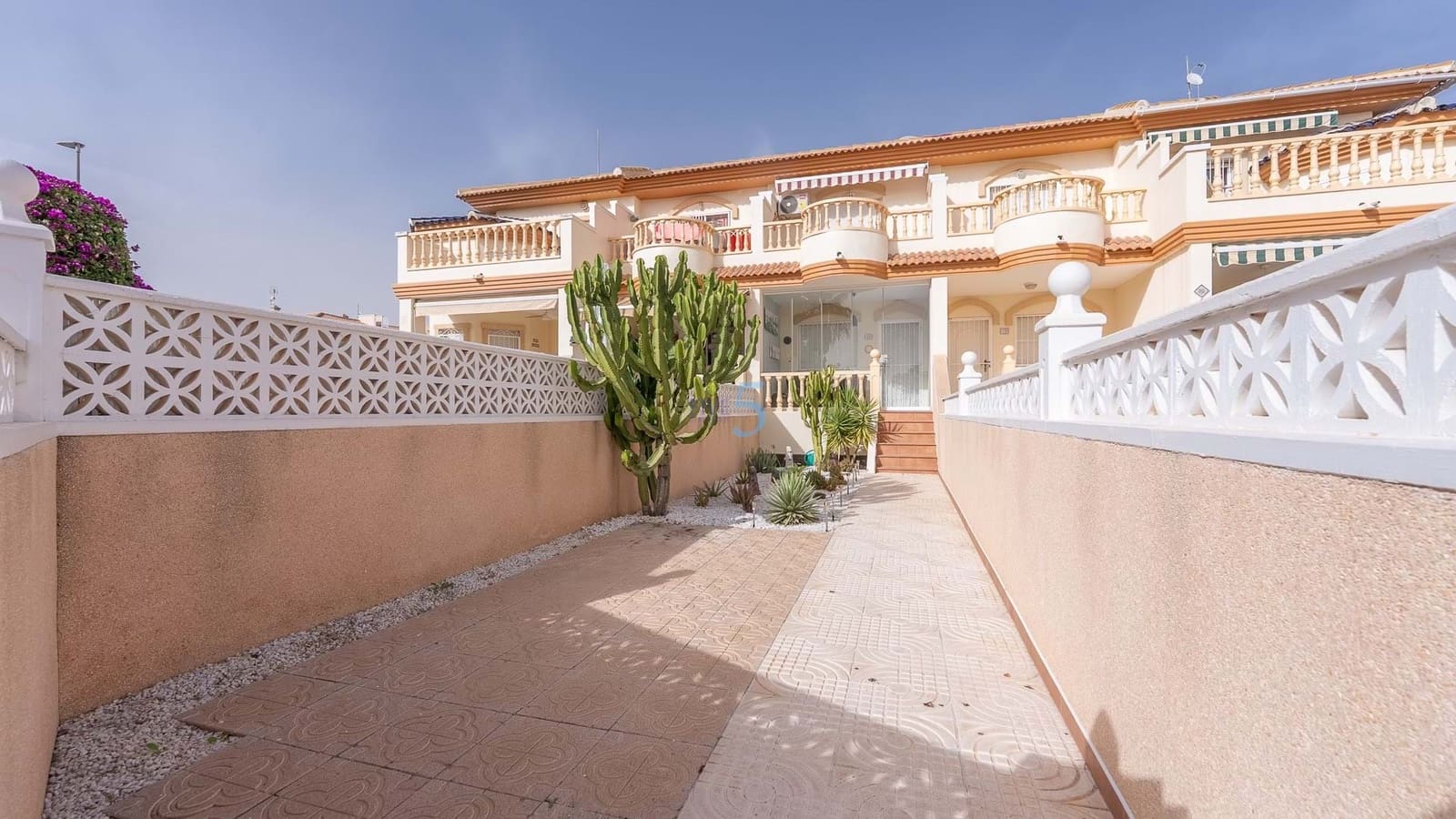 2 sovrum Hus till salu i Ciudad Quesada med pool - 169 999 € (Ref: 9294961)