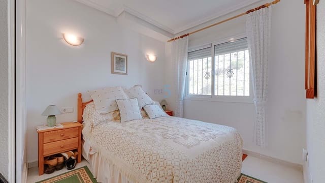 4 soveværelse Villa til salg i Ciudad Quesada, Rojales med swimmingpool - € 195.000 (Ref: 9297427)