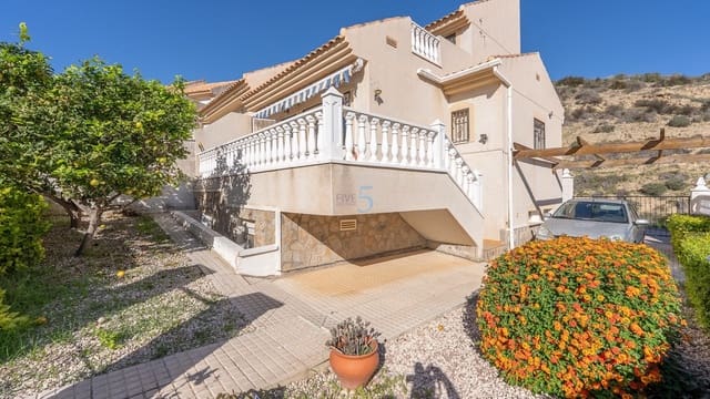 4 soveværelse Villa til salg i Ciudad Quesada, Rojales med swimmingpool - € 195.000 (Ref: 9297427)