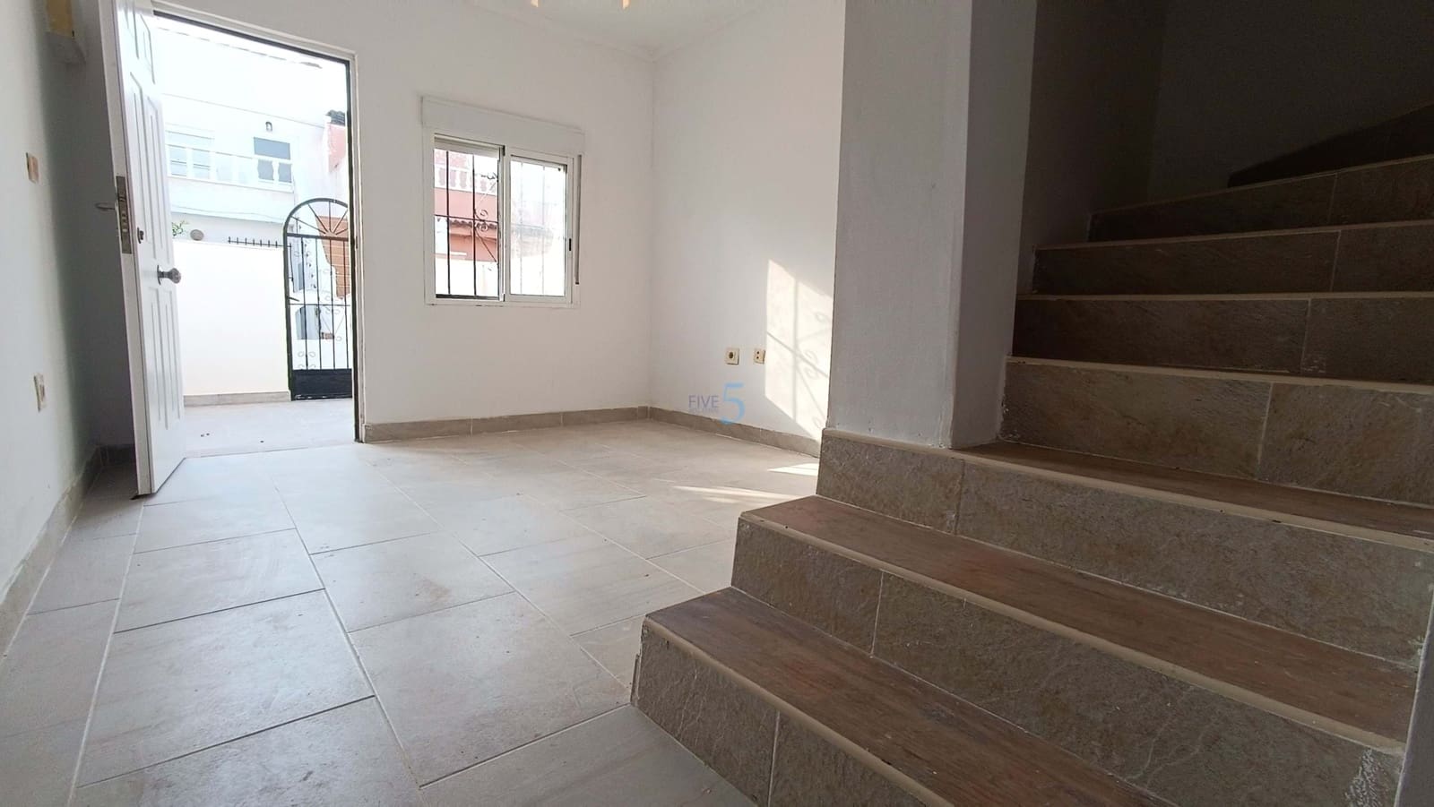 2 camera da letto Casa in vendita in Torrevieja con piscina - 120.000 € (Rif: 9298927)