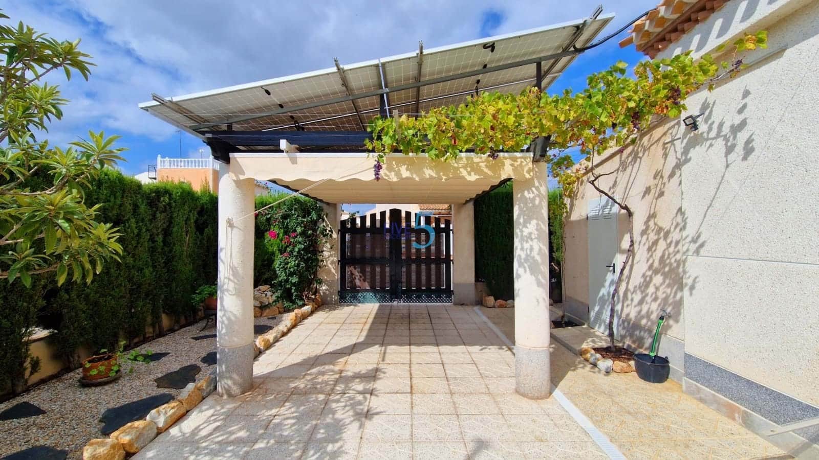 3 chambre Villa/Maison à vendre à Playa Flamenca avec piscine garage - 570 000 € (Ref: 9301894)