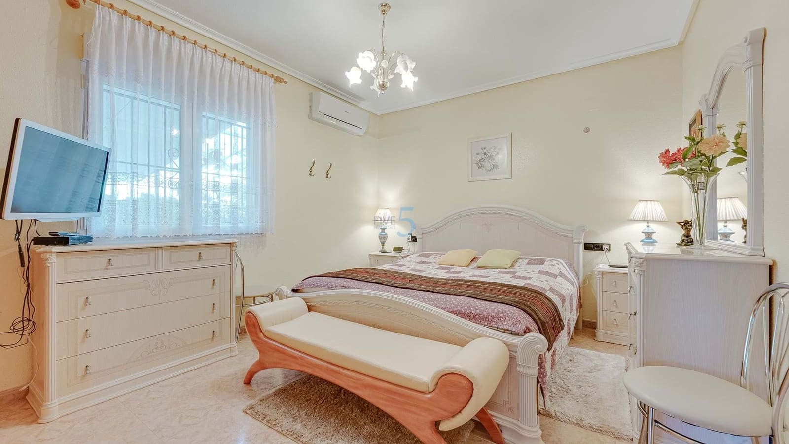 3 chambre Villa/Maison à vendre à Playa Flamenca avec piscine garage - 570 000 € (Ref: 9301894)