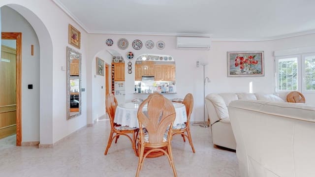 3 chambre Villa/Maison à vendre à Playa Flamenca, Orihuela avec piscine garage - 570 000 € (Ref: 9301894)