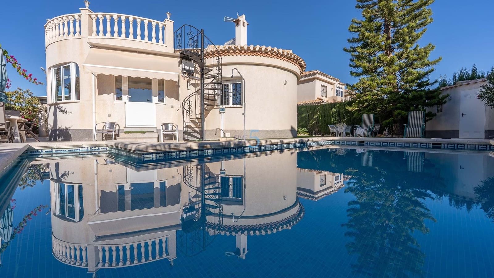 3 chambre Villa/Maison à vendre à Playa Flamenca avec piscine garage - 570 000 € (Ref: 9301894)