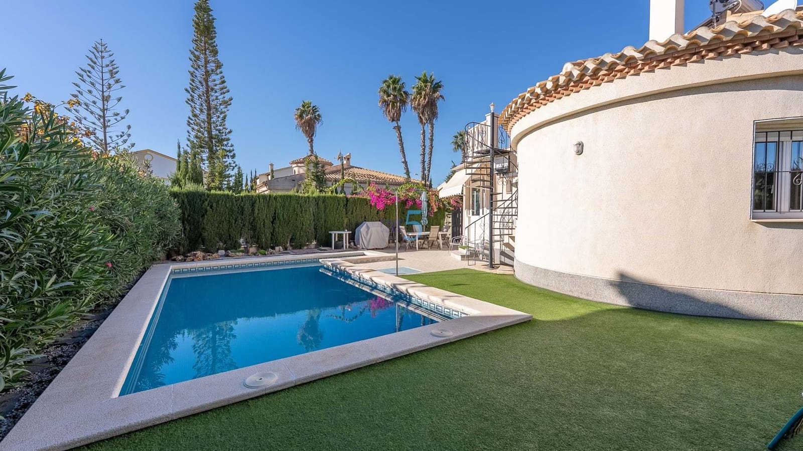 3 chambre Villa/Maison à vendre à Playa Flamenca avec piscine garage - 570 000 € (Ref: 9301894)