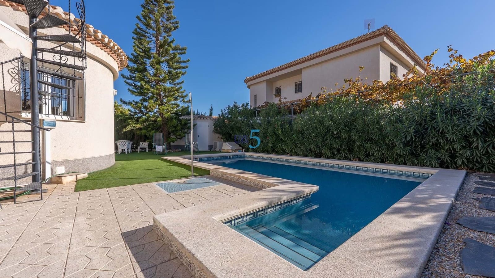 3 chambre Villa/Maison à vendre à Playa Flamenca avec piscine garage - 570 000 € (Ref: 9301894)