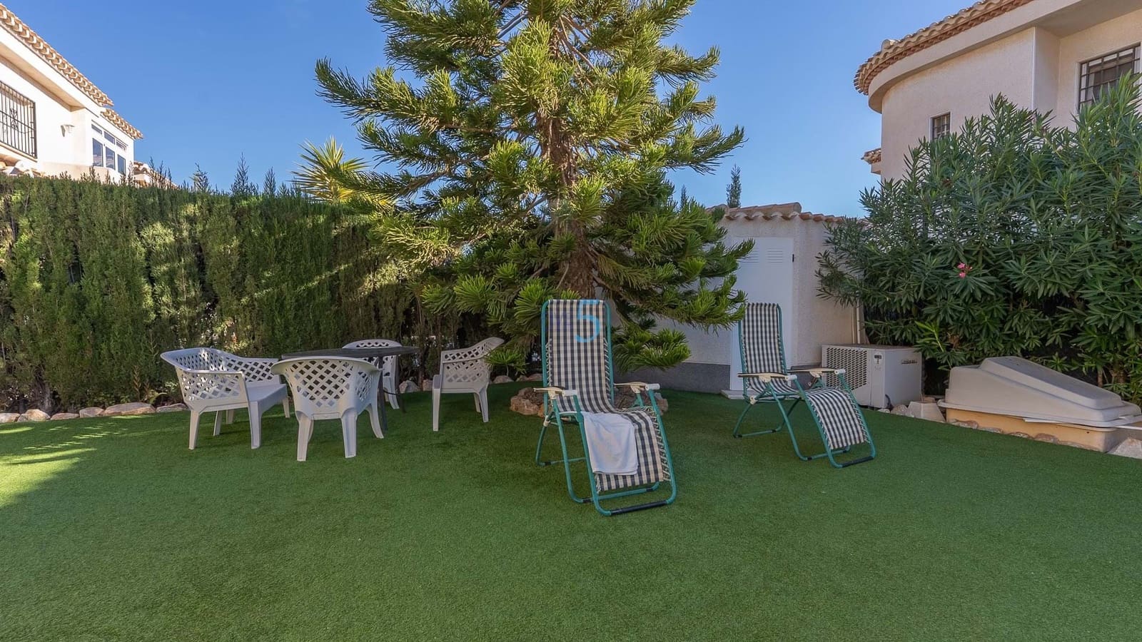 3 chambre Villa/Maison à vendre à Playa Flamenca avec piscine garage - 570 000 € (Ref: 9301894)