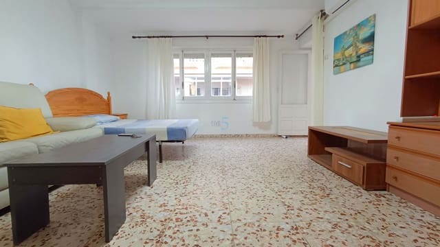 Apartamento de 4 habitaciones en Torrevieja en venta con garaje - 175.000 € (Ref: 9303859)