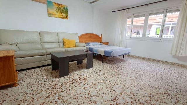 Apartamento de 4 habitaciones en Torrevieja en venta con garaje - 175.000 € (Ref: 9303859)