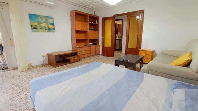 Apartamento de 4 habitaciones en Torrevieja en venta con garaje - 175.000 € (Ref: 9303859)