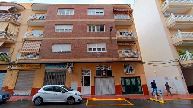 Apartamento de 4 habitaciones en Torrevieja en venta con garaje - 175.000 € (Ref: 9303859)