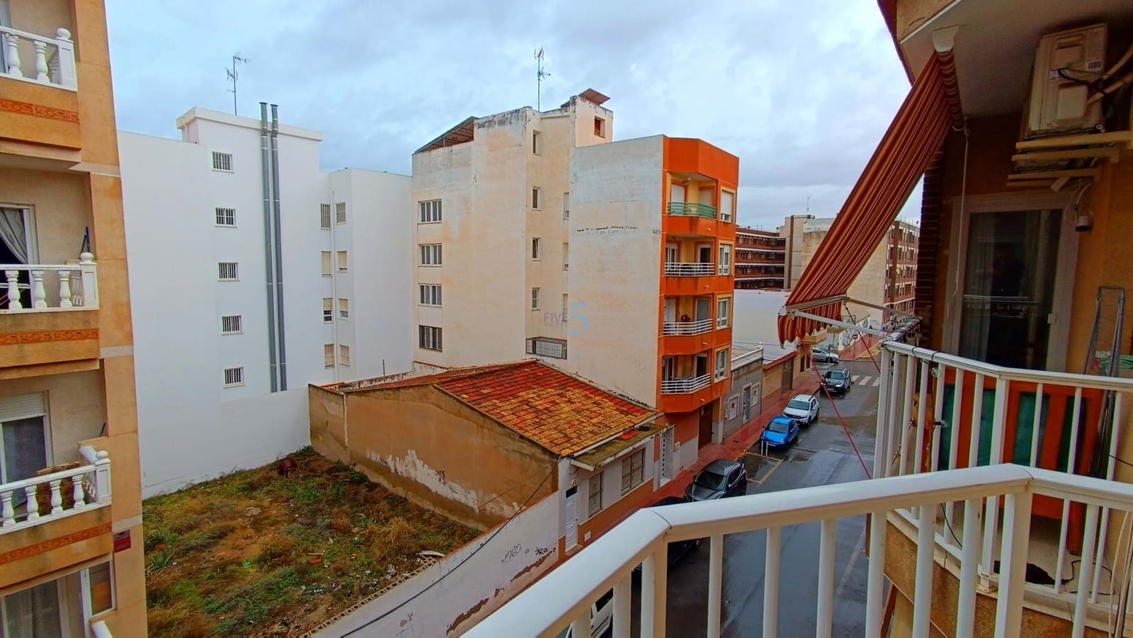 4 soveværelse Lejlighed til salg i Torrevieja med garage - € 175.000 (Ref: 9303859)