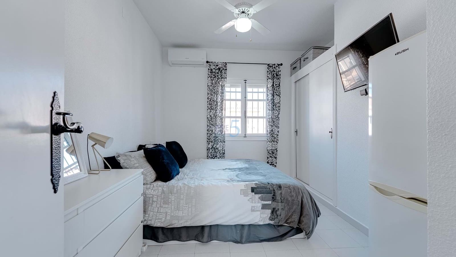 1 quarto Apartamento para venda em Villamartin com piscina - 105 000 € (Ref: 9308097)