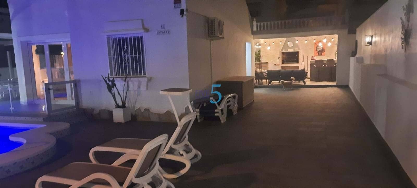 3 chambre Villa/Maison à vendre à Villamartin avec piscine garage - 465 000 € (Ref: 9311616)