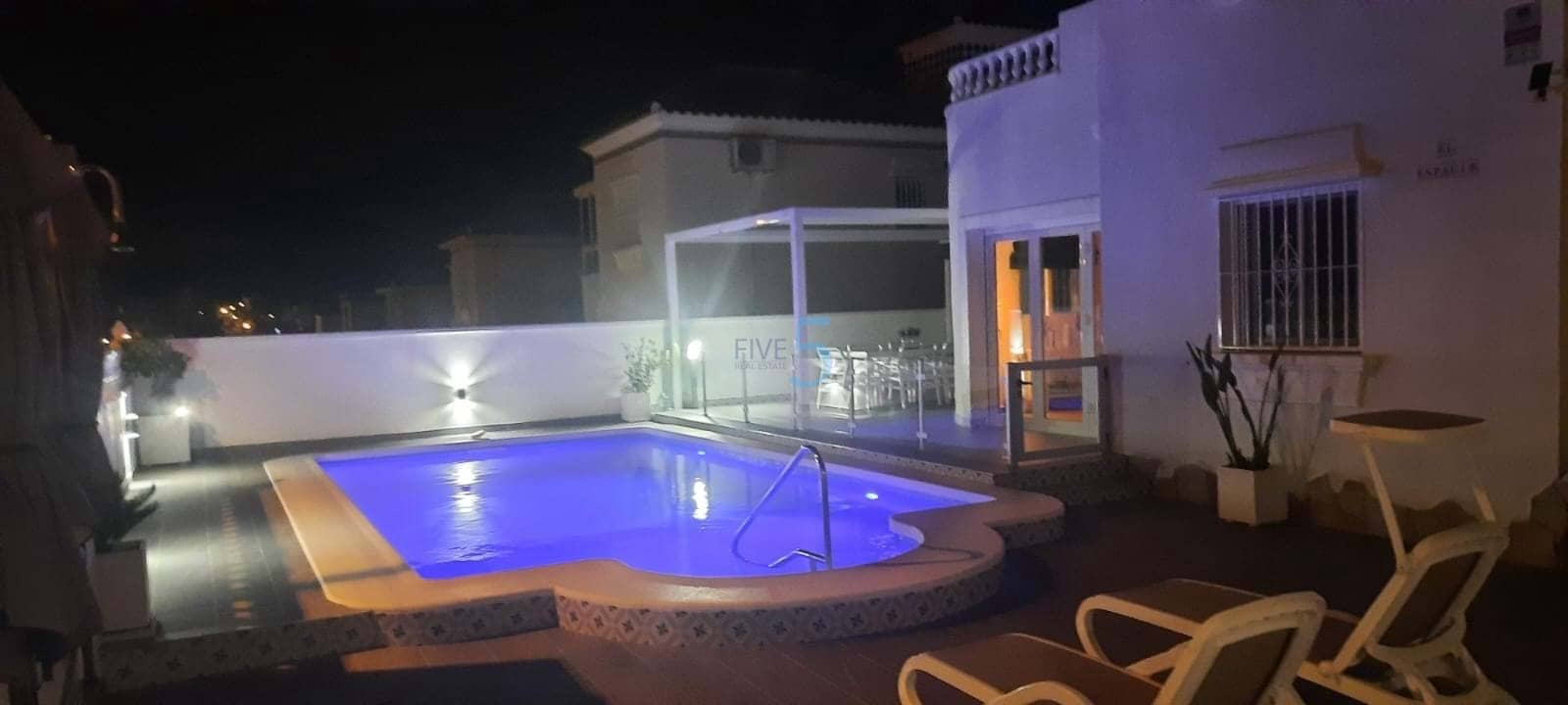 3 chambre Villa/Maison à vendre à Villamartin avec piscine garage - 465 000 € (Ref: 9311616)
