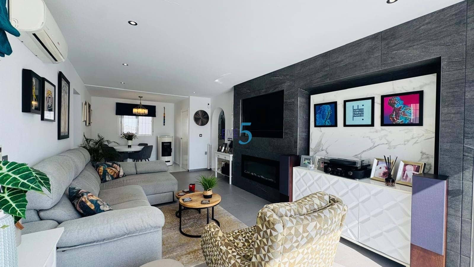 3 chambre Villa/Maison à vendre à Villamartin avec piscine garage - 465 000 € (Ref: 9311616)