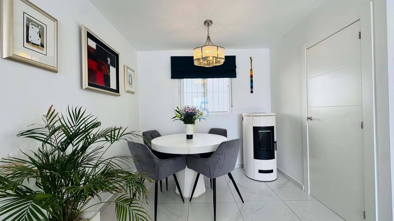 3 chambre Villa/Maison à vendre à Villamartin avec piscine garage - 465 000 € (Ref: 9311616)