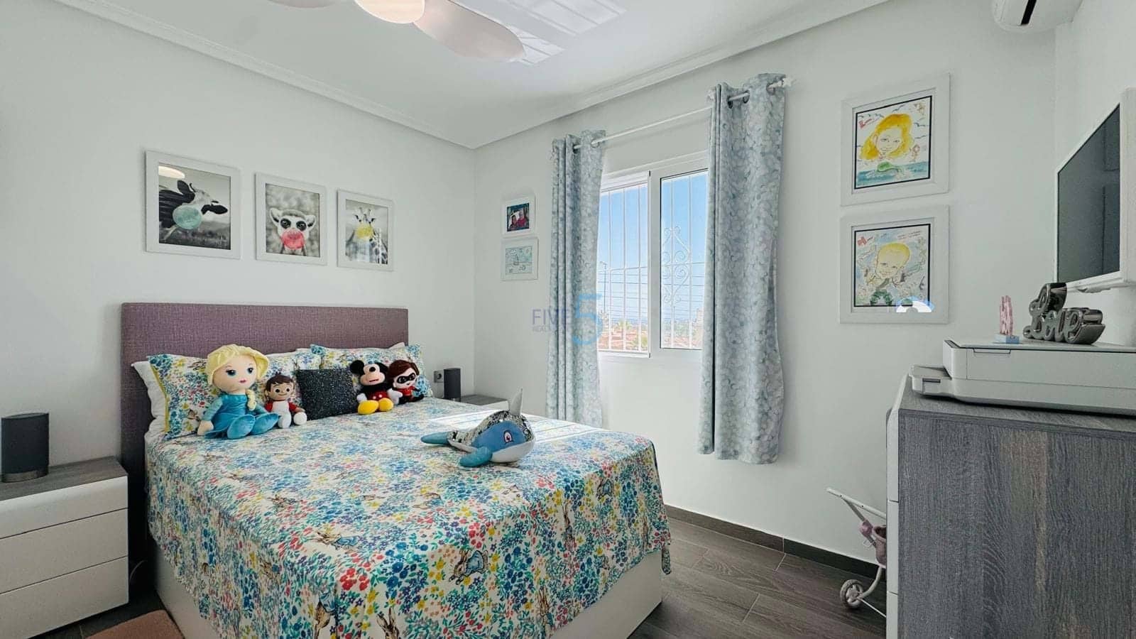 3 chambre Villa/Maison à vendre à Villamartin avec piscine garage - 465 000 € (Ref: 9311616)