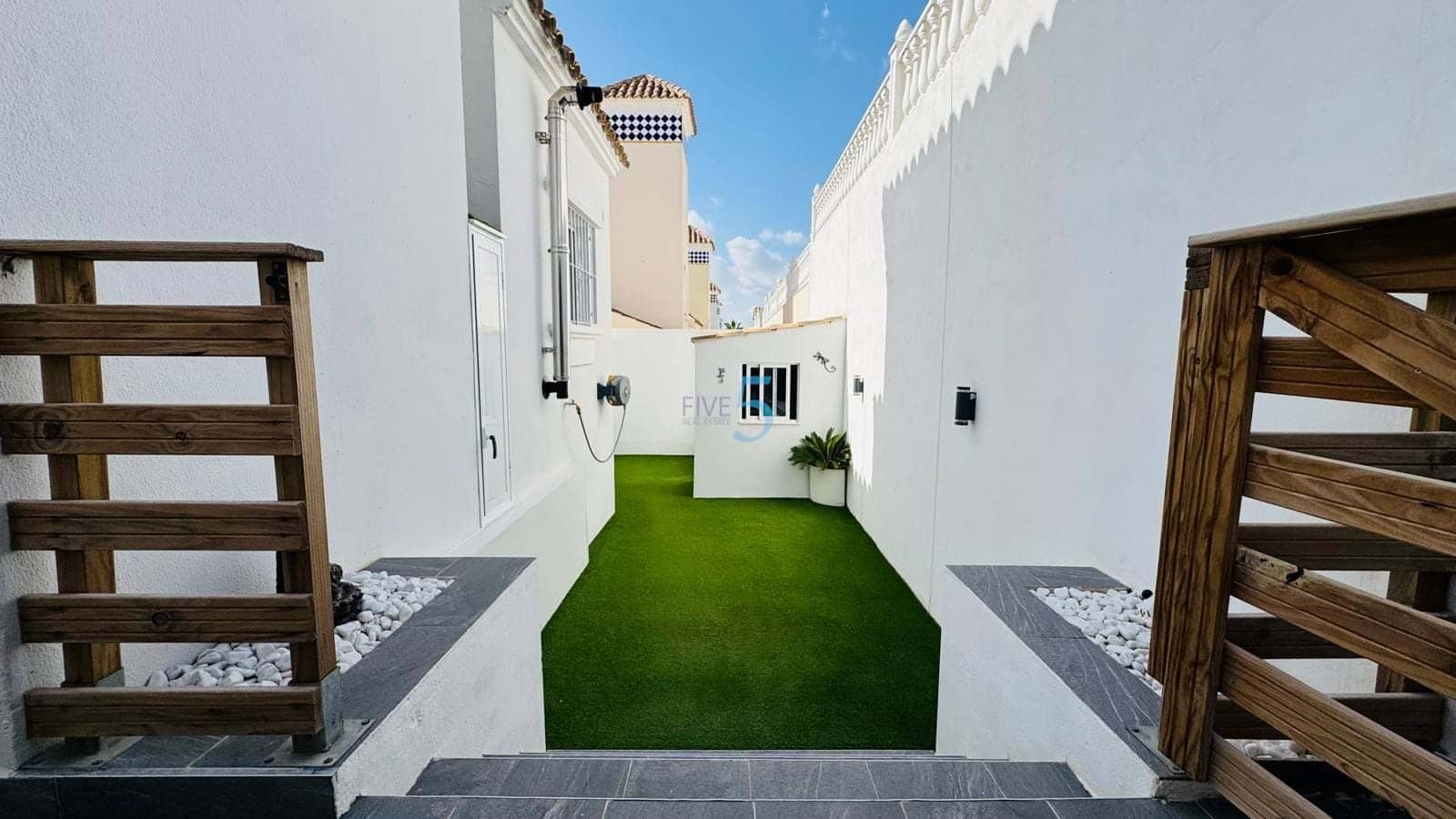 3 chambre Villa/Maison à vendre à Villamartin avec piscine garage - 465 000 € (Ref: 9311616)