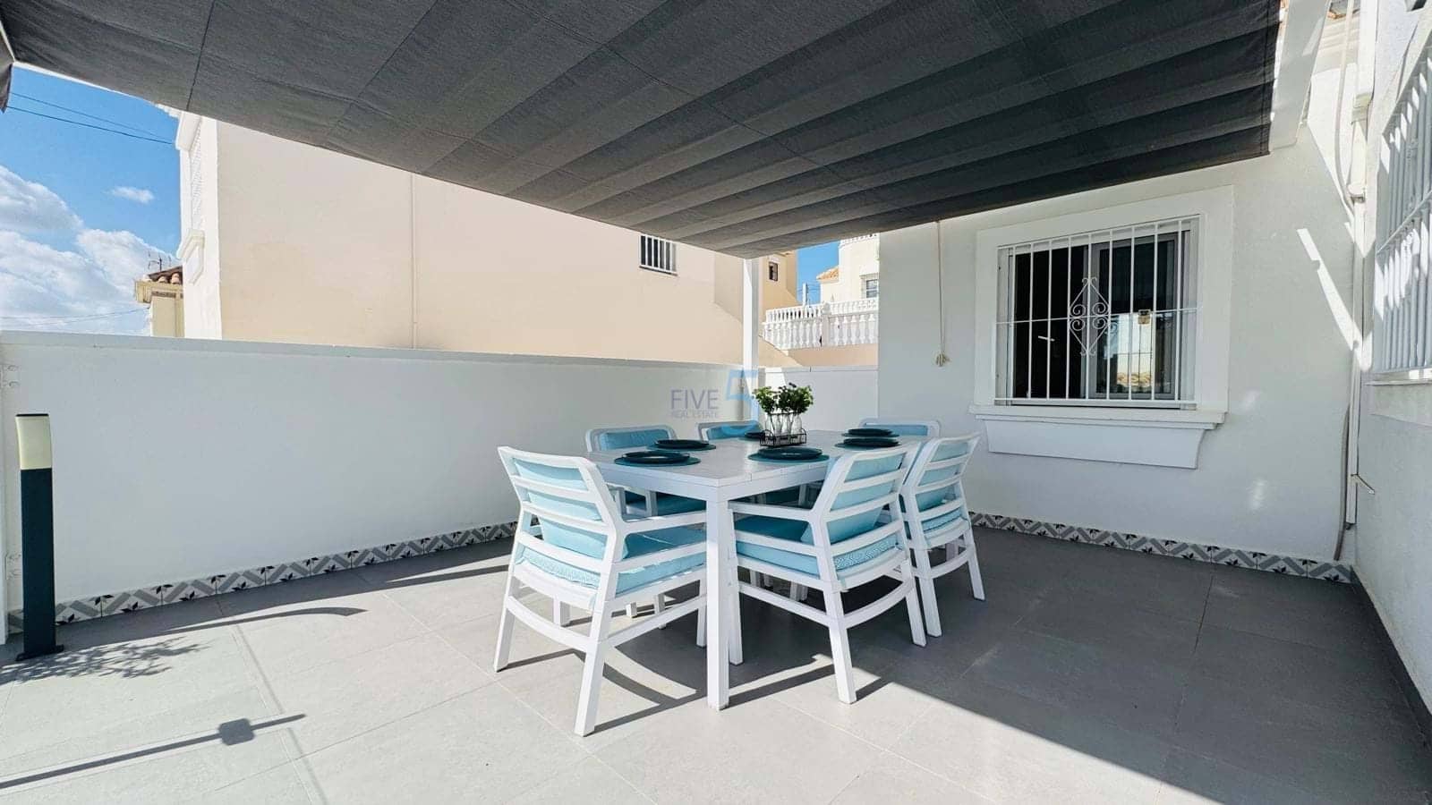 3 chambre Villa/Maison à vendre à Villamartin avec piscine garage - 465 000 € (Ref: 9311616)