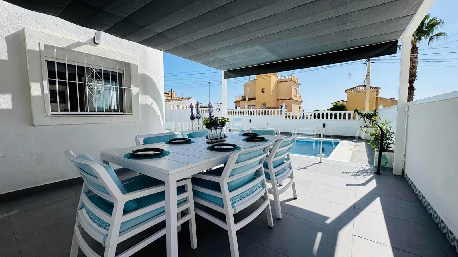 3 chambre Villa/Maison à vendre à Villamartin avec piscine garage - 465 000 € (Ref: 9311616)