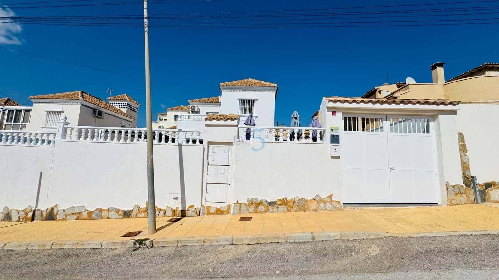 3 chambre Villa/Maison à vendre à Villamartin avec piscine garage - 465 000 € (Ref: 9311616)