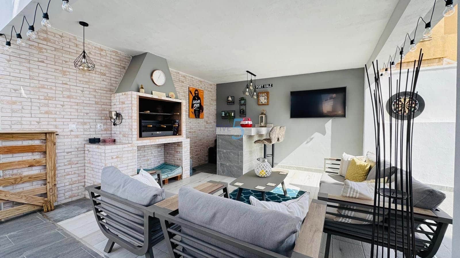 3 chambre Villa/Maison à vendre à Villamartin avec piscine garage - 465 000 € (Ref: 9311616)