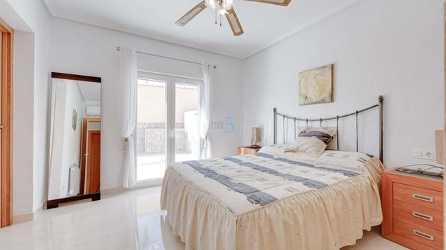 5 bedroom Villa for sale in Ciudad Quesada, Rojales with pool - € 750,000 (Ref: 9319589)