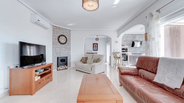 5 bedroom Villa for sale in Ciudad Quesada, Rojales with pool - € 750,000 (Ref: 9319589)