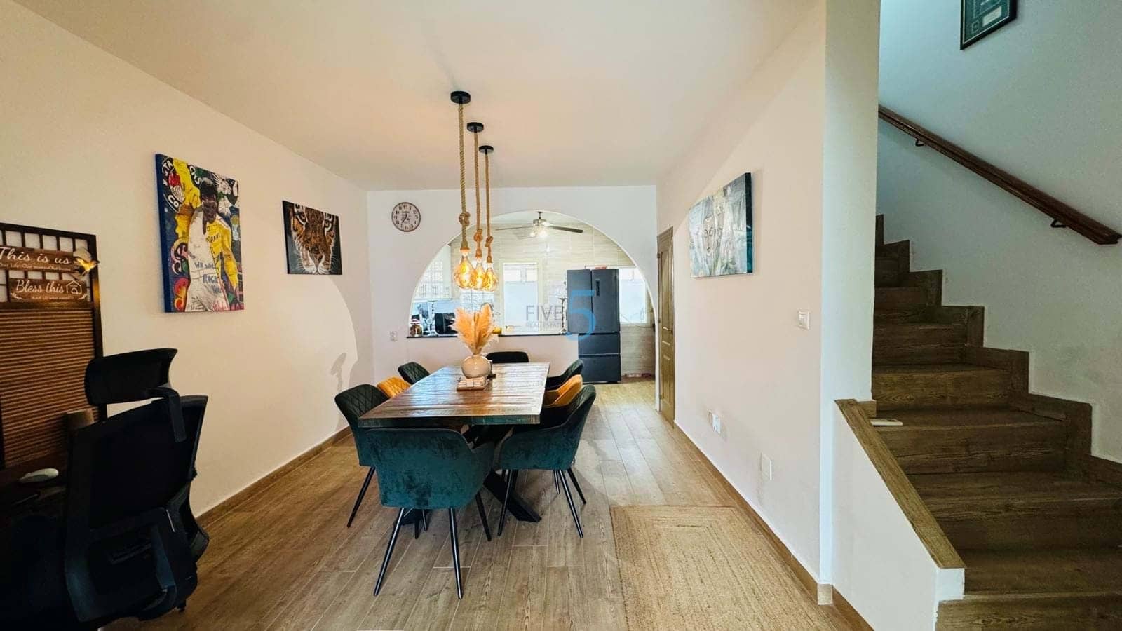 Casa de 3 habitaciones en Villamartin en venta con piscina - 255.000 € (Ref: 9319905)