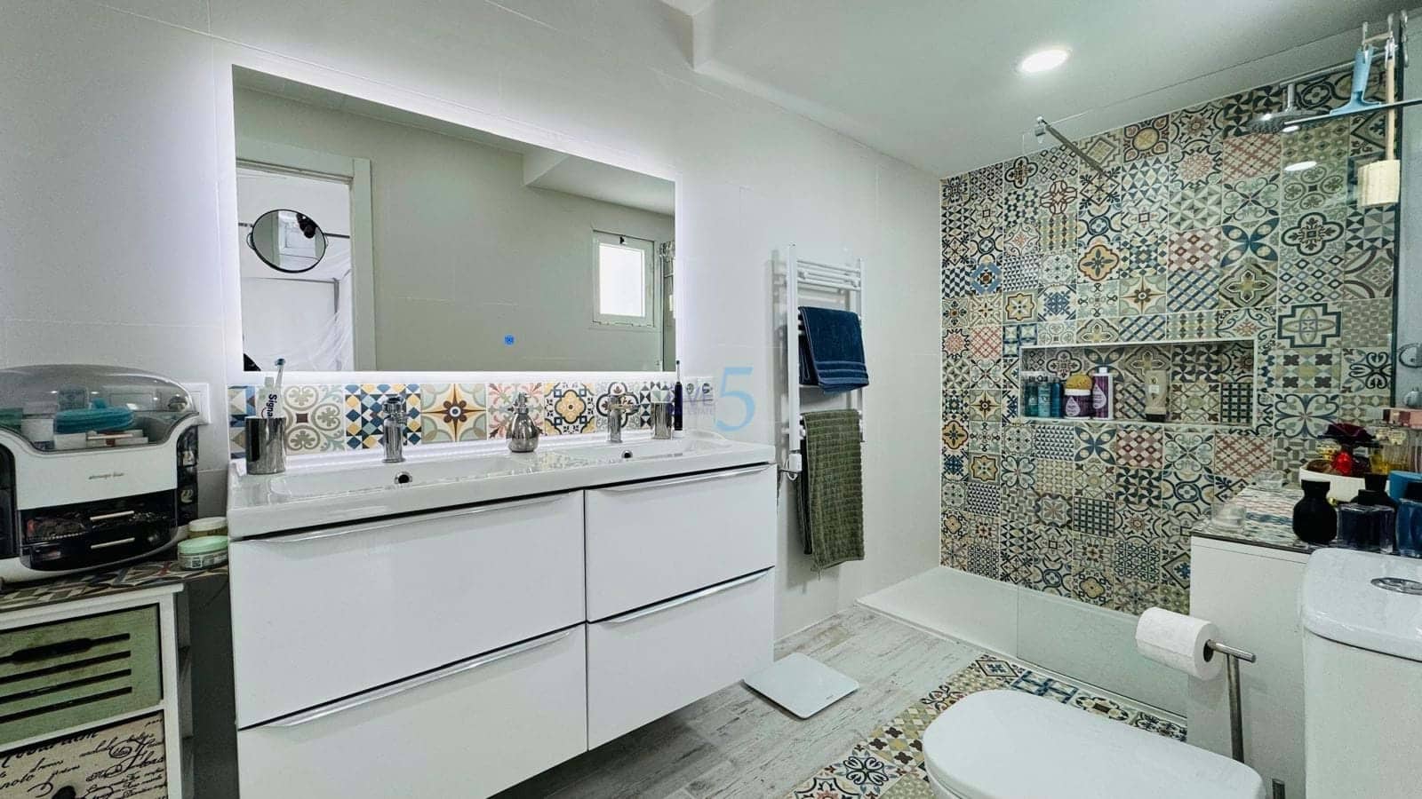 Casa de 3 habitaciones en Villamartin en venta con piscina - 255.000 € (Ref: 9319905)