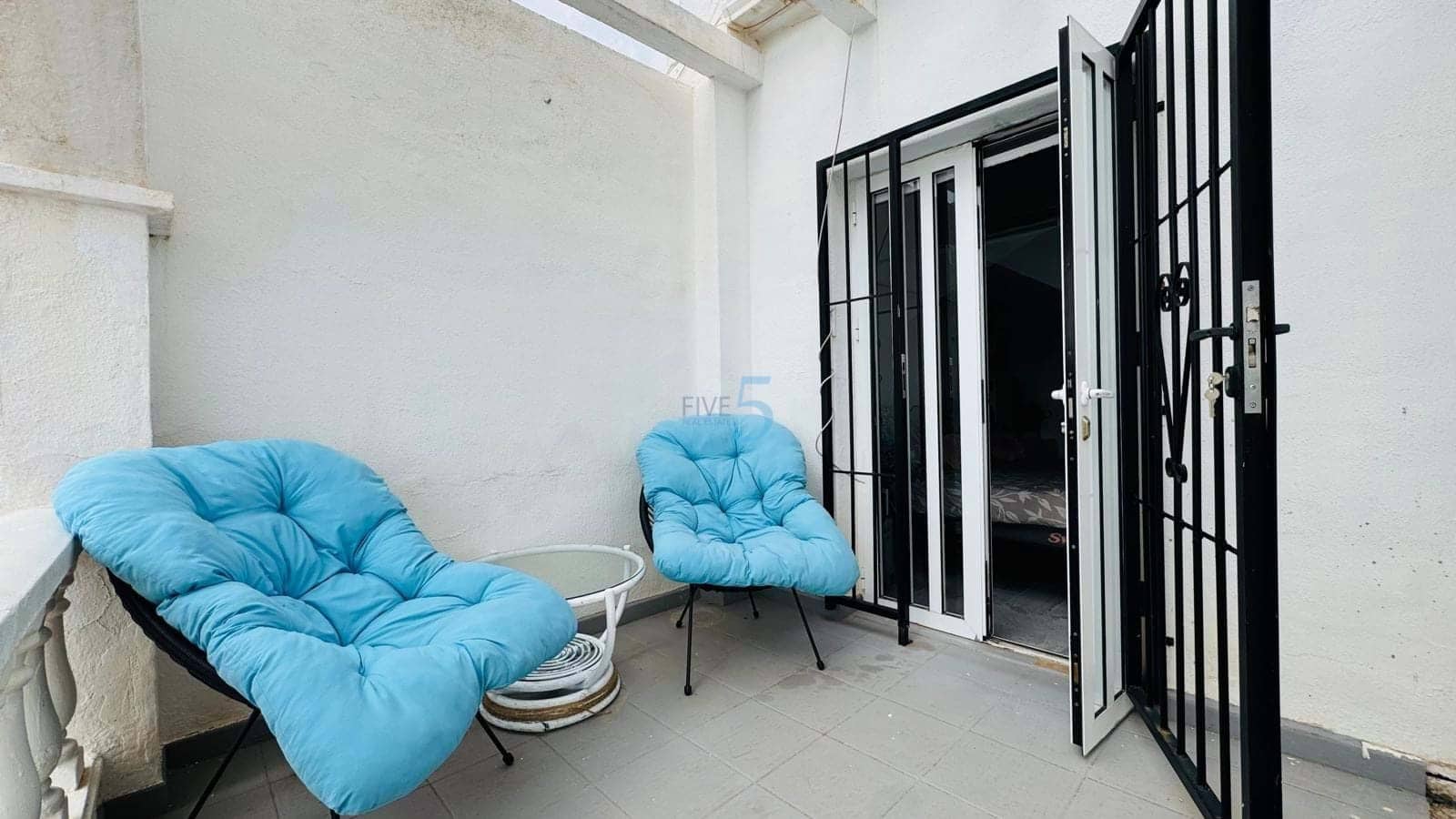 Casa de 3 habitaciones en Villamartin en venta con piscina - 255.000 € (Ref: 9319905)