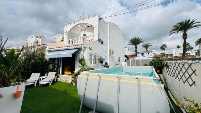 Casa de 3 habitaciones en Villamartin, Orihuela en venta con piscina - 255.000 € (Ref: 9319905)