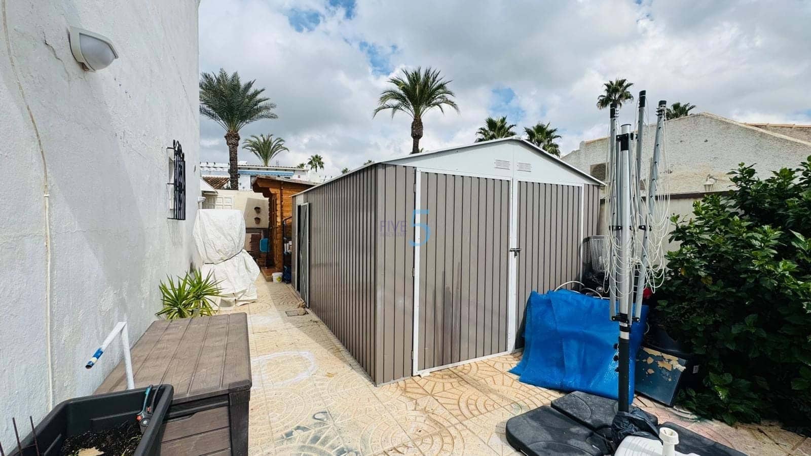 Casa de 3 habitaciones en Villamartin en venta con piscina - 255.000 € (Ref: 9319905)