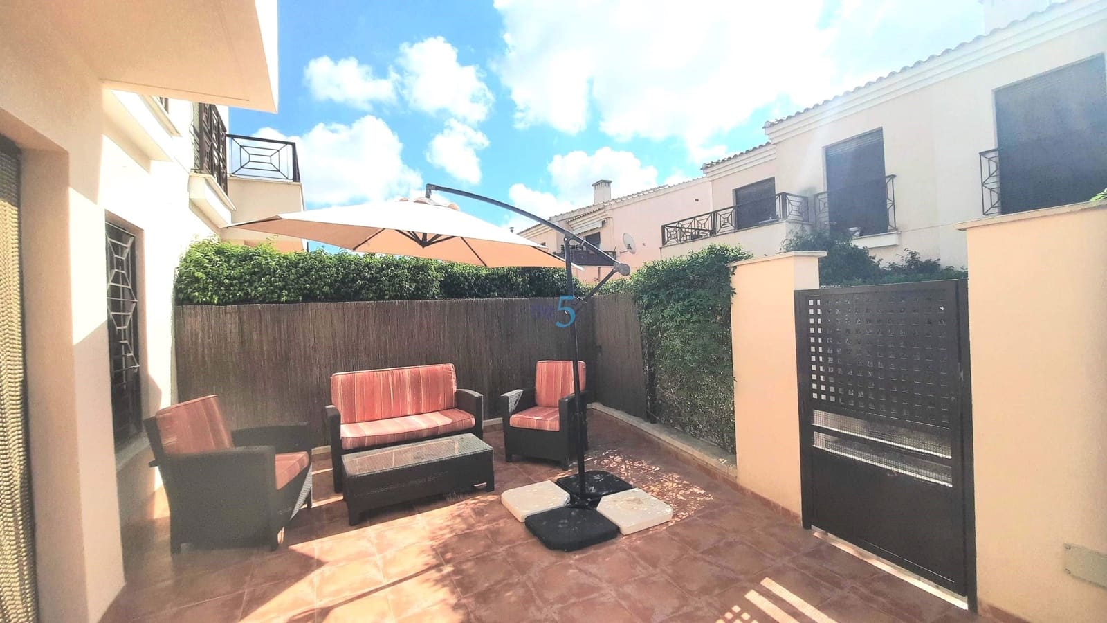3 bedroom Townhouse for sale in Murcia city with garage - € 165,000 (Ref: 9329696)