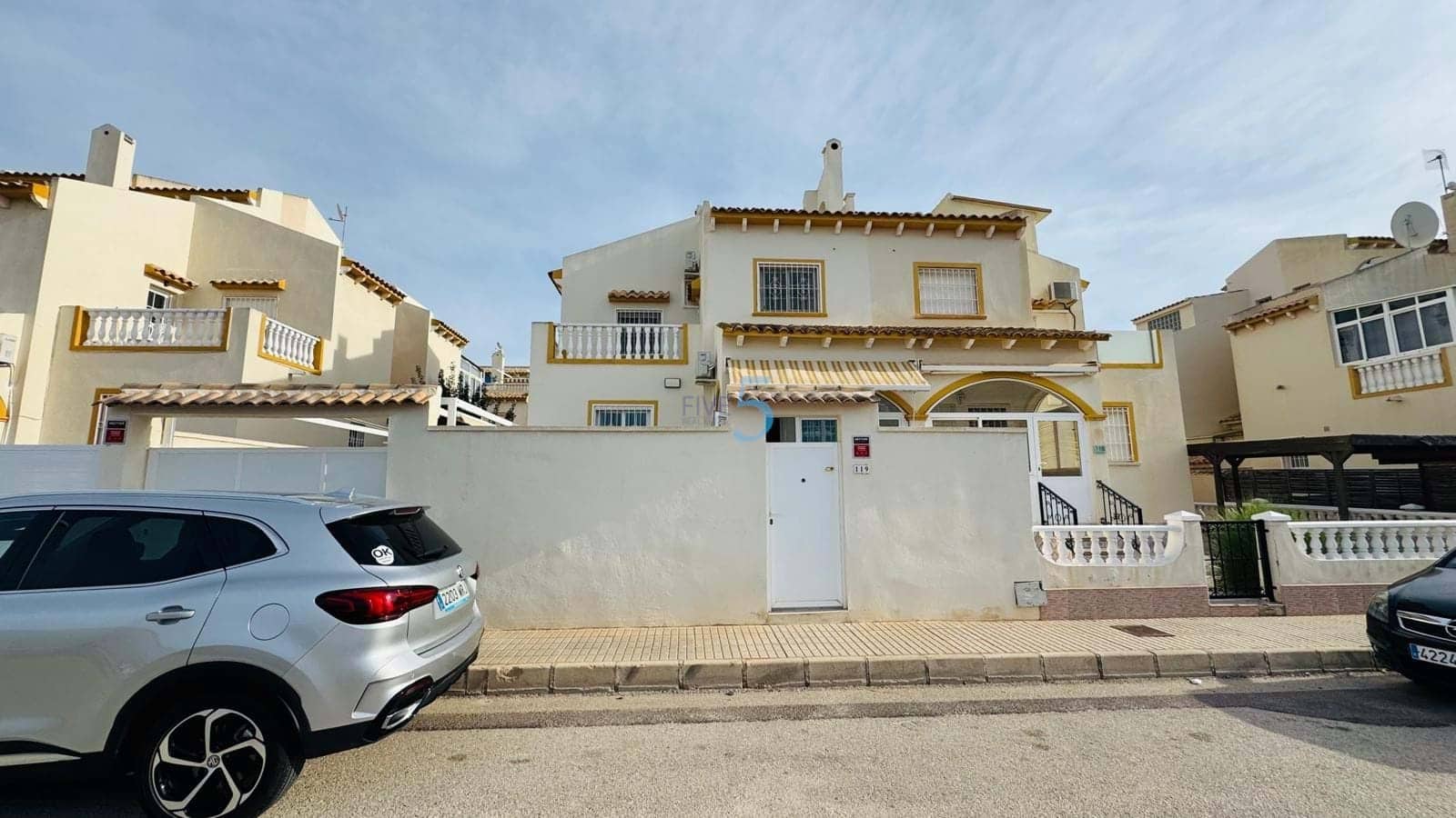 3 soveværelse Byhus til salg i Playa Flamenca med swimmingpool garage - € 224.000 (Ref: 9334222)