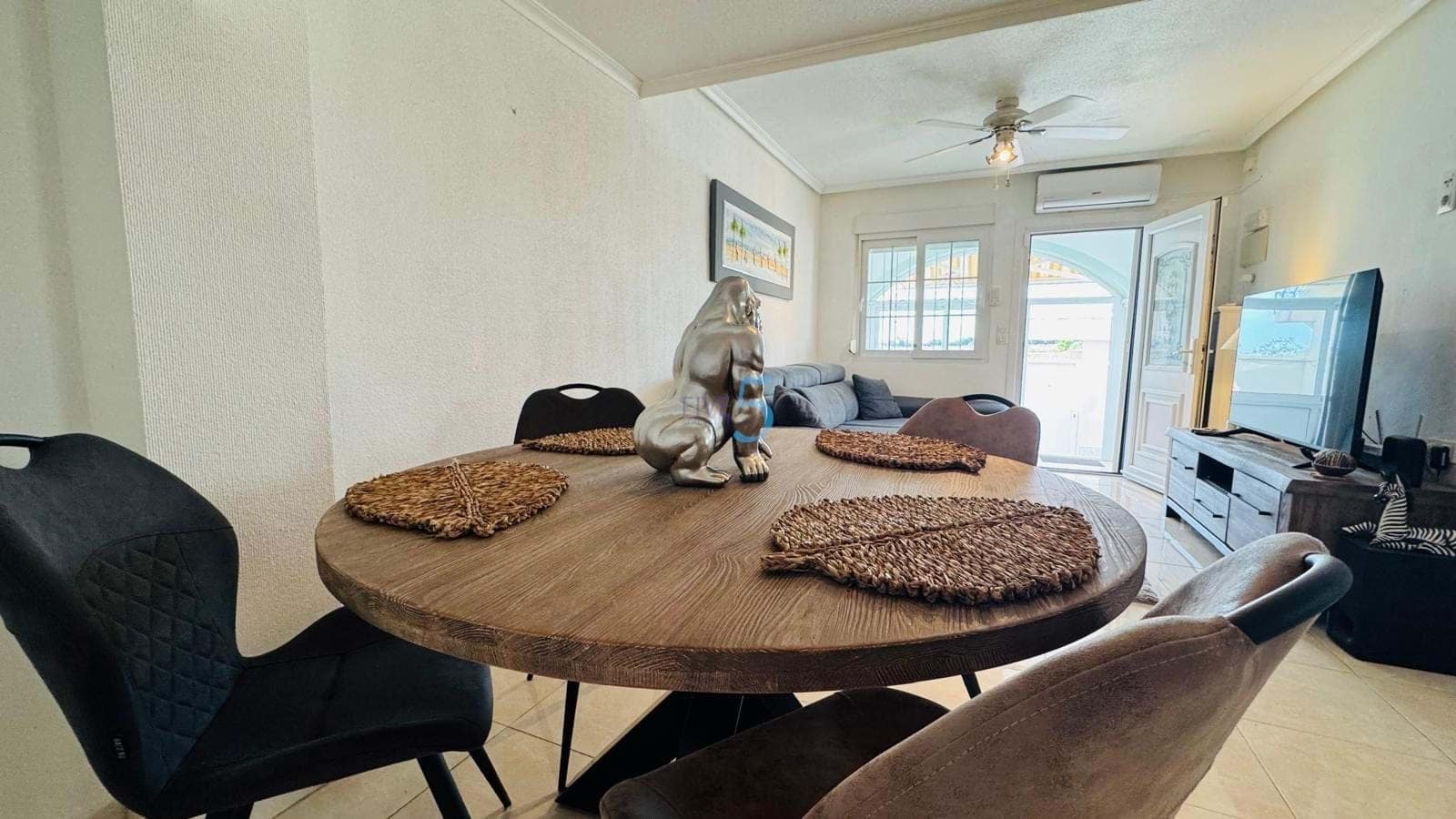 3 soveværelse Byhus til salg i Playa Flamenca med swimmingpool garage - € 224.000 (Ref: 9334222)