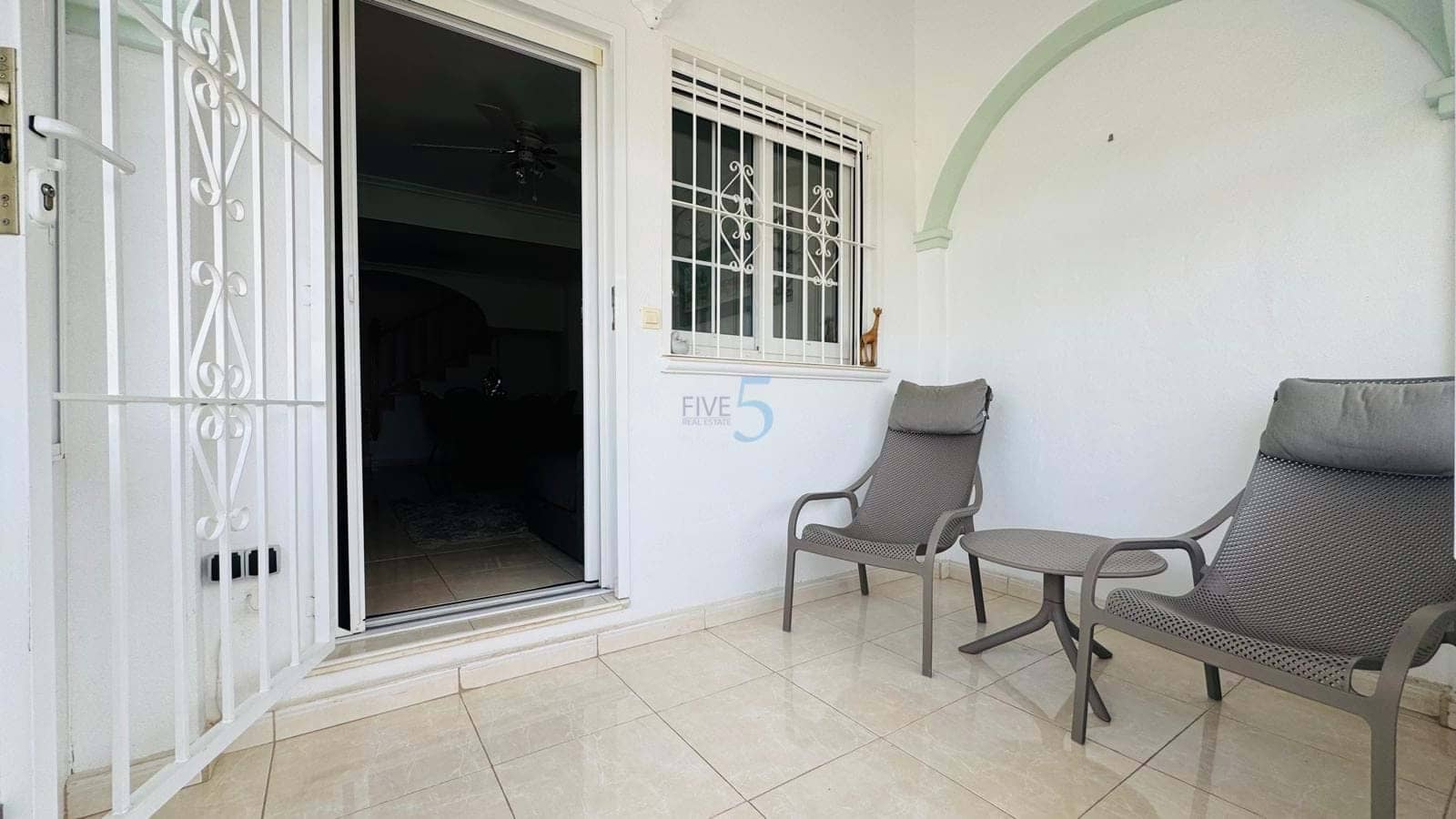 3 soveværelse Byhus til salg i Playa Flamenca med swimmingpool garage - € 224.000 (Ref: 9334222)