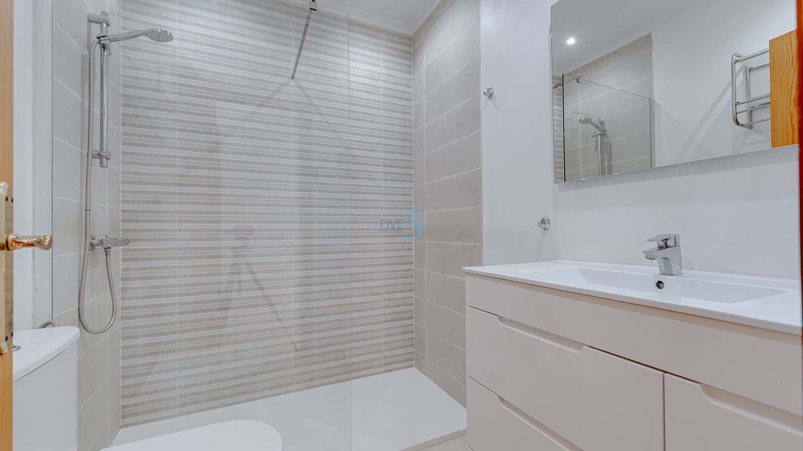 3 bedroom Townhouse for sale in Playa Flamenca with pool garage - € 224,000 (Ref: 9334222)