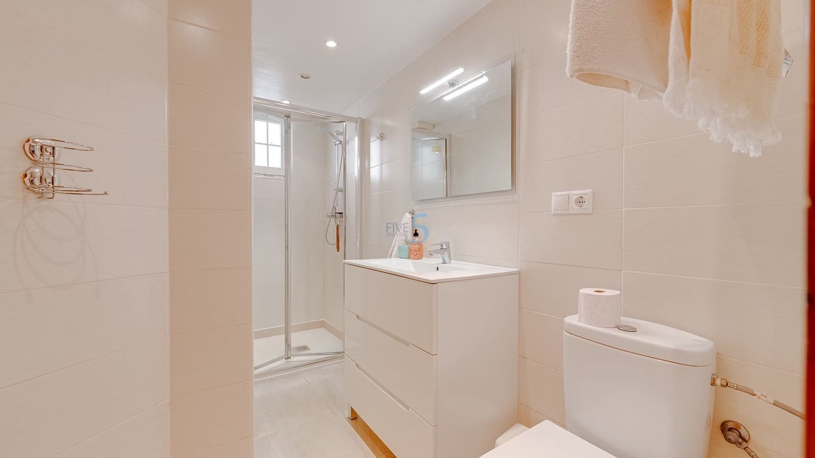 3 bedroom Townhouse for sale in Playa Flamenca with pool garage - € 224,000 (Ref: 9334222)